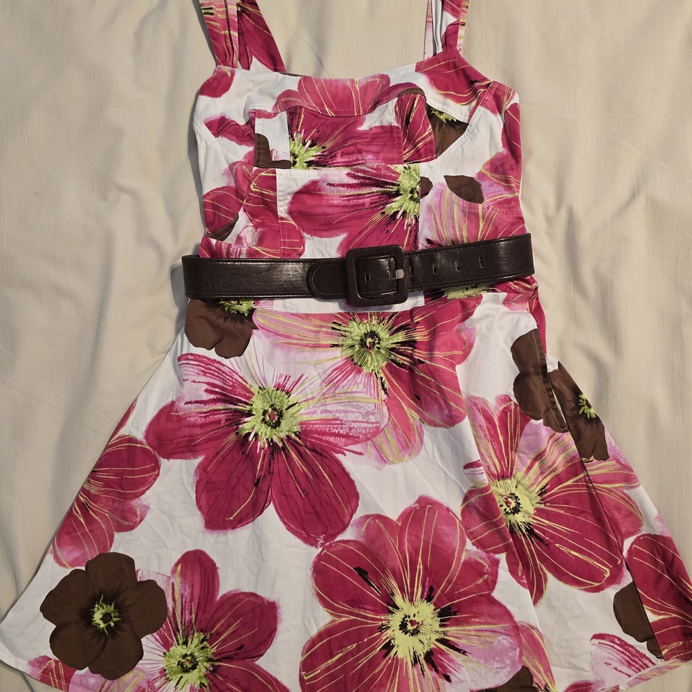 Candie's Floral Junior's Dress With Belt And Pockets, Size 11